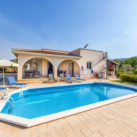 The Arches Villa