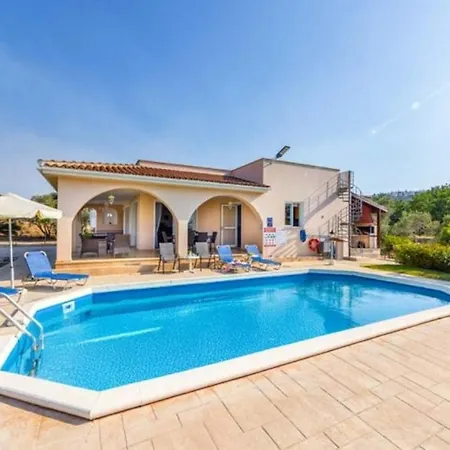The Arches Villa
